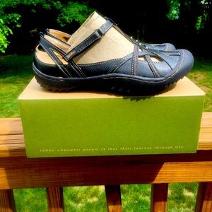 BRAND NEW JAMBU DUNE shoe/sandal size 8.5 Black Earth